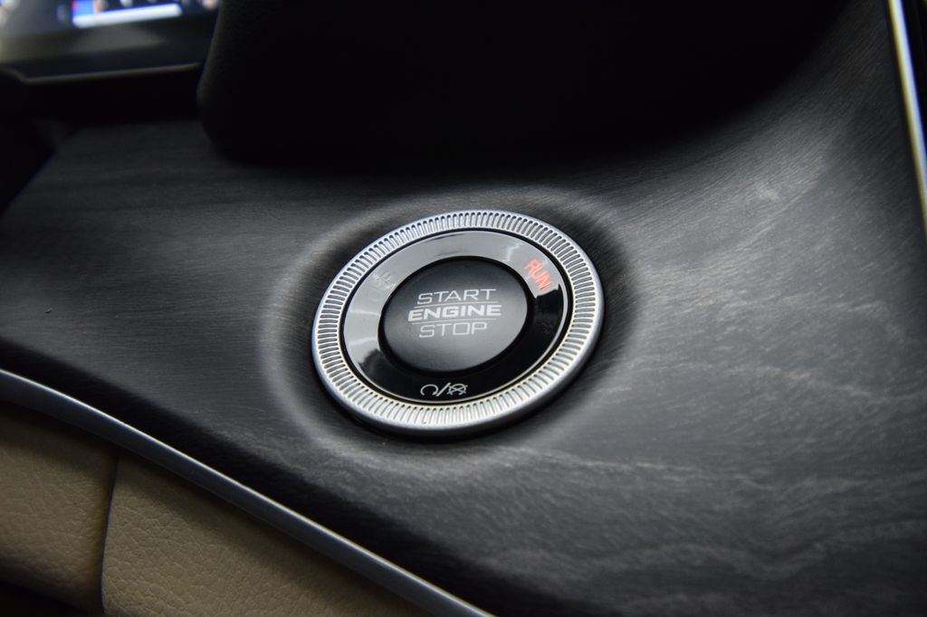 new 2025 Jeep Grand Cherokee car, priced at $44,915