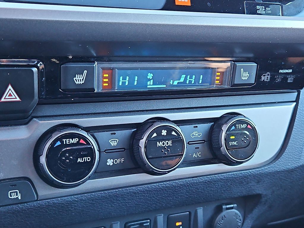 Thumbnail: 2017 Toyota Tacoma - 20