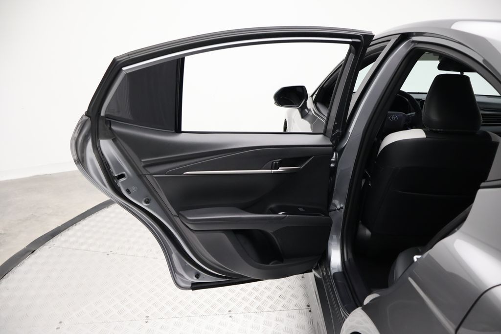 Thumbnail: 2025 Toyota Camry - 21