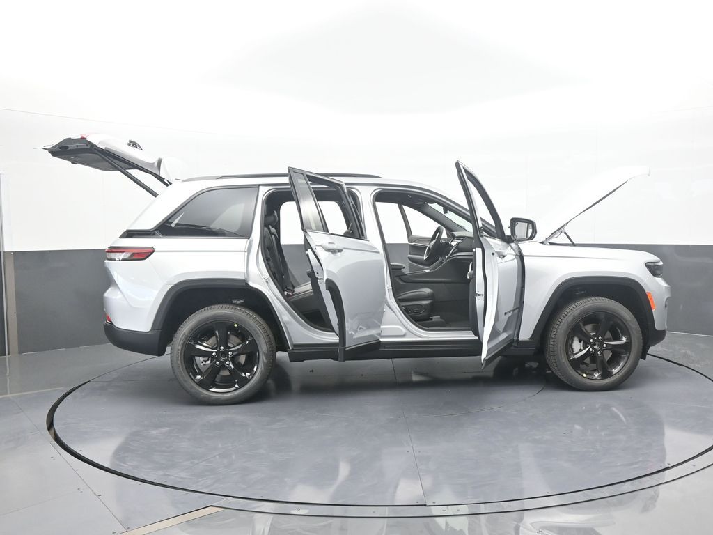 New 2025 Silver Zynith Jeep Limited image 67