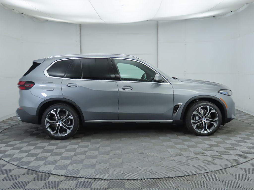 Thumbnail: 2026 BMW X5 - 5