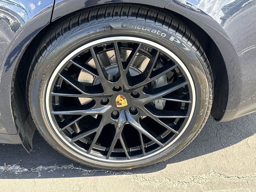 Thumbnail: 2018 Porsche Panamera - 19