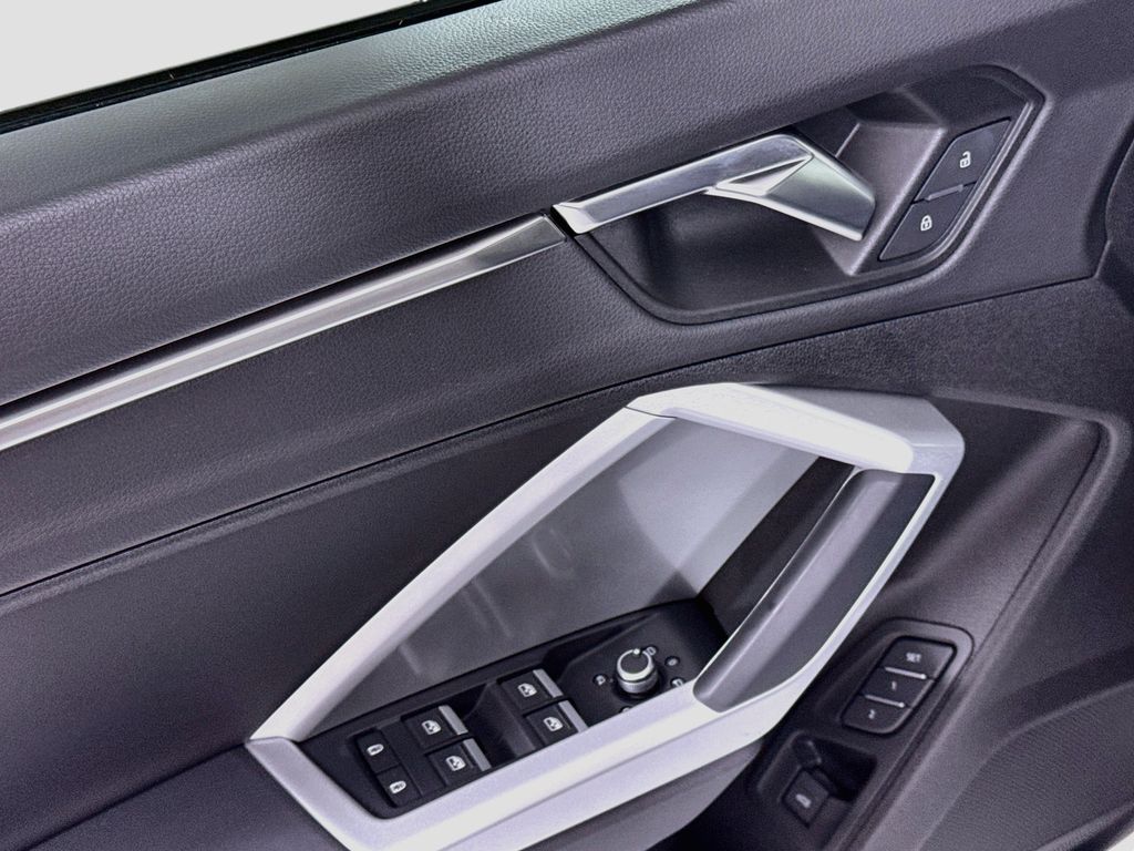 Thumbnail: 2023 Audi Q3 - 23