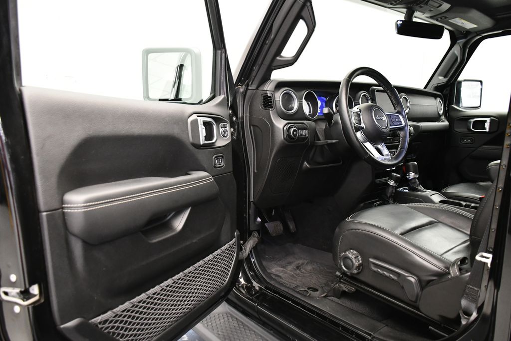 2021 Jeep Wrangler Unlimited Sahara 30