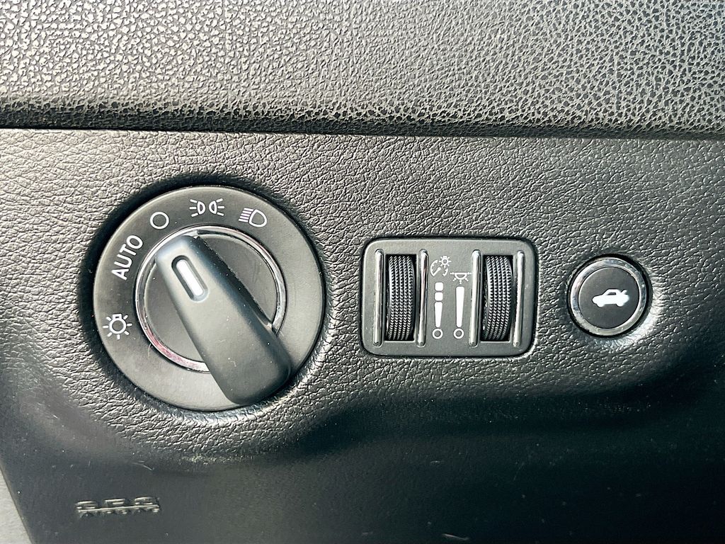 Used 2022 Gray Chrysler Touring image 10