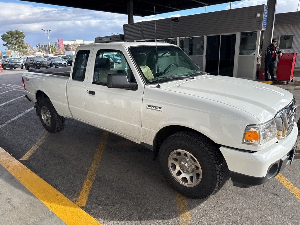 Oxford White 2011 Ford Ranger XLT SuperCab 4-Door 4WD Pickup Truck Four-Wheel Drive 5-Speed Automatic Overdrive