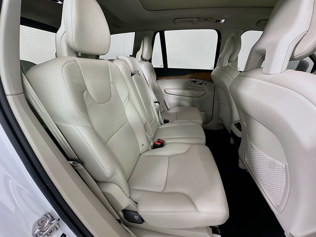 Thumbnail: 2021 Volvo XC90 - 29