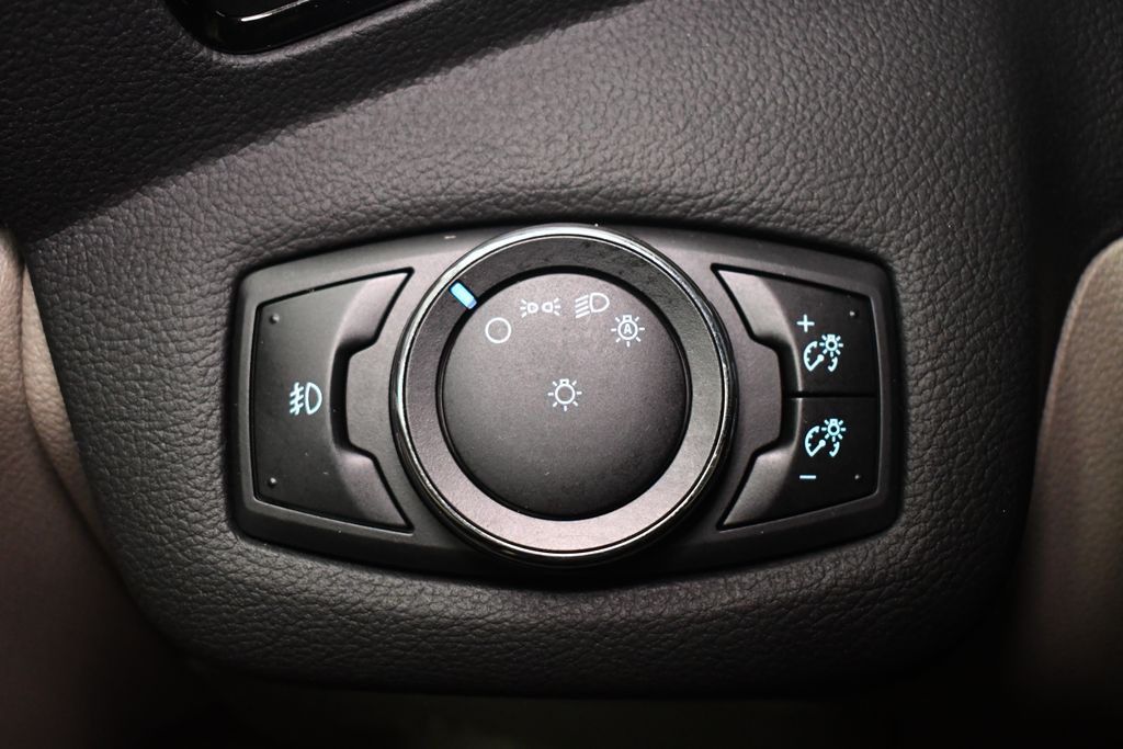 Thumbnail: 2014 Ford Escape - 18