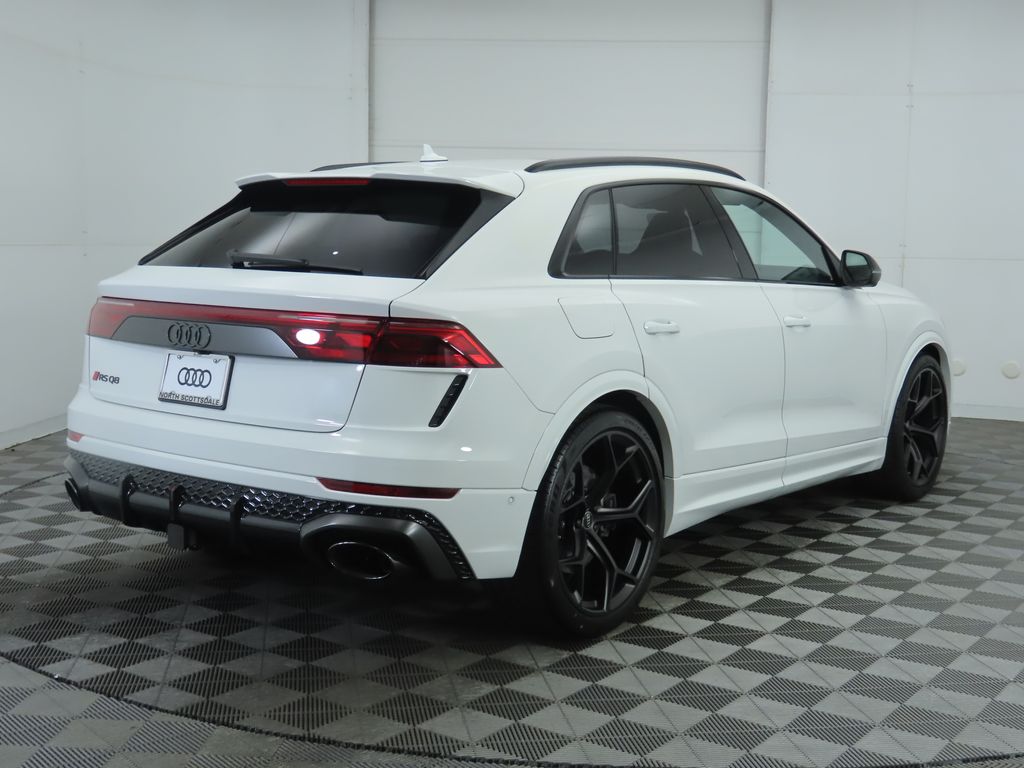 2025 Audi RS Q8 4.0T 5