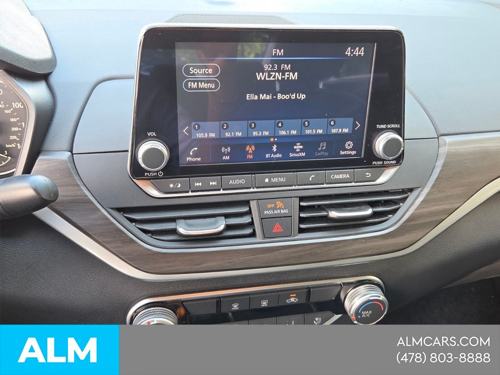 Used 2025 Red Nissan 2.5 SV image 20