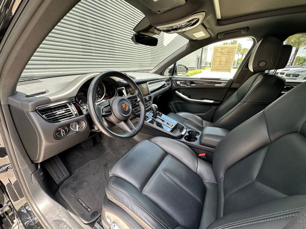 2022 Porsche Macan  4