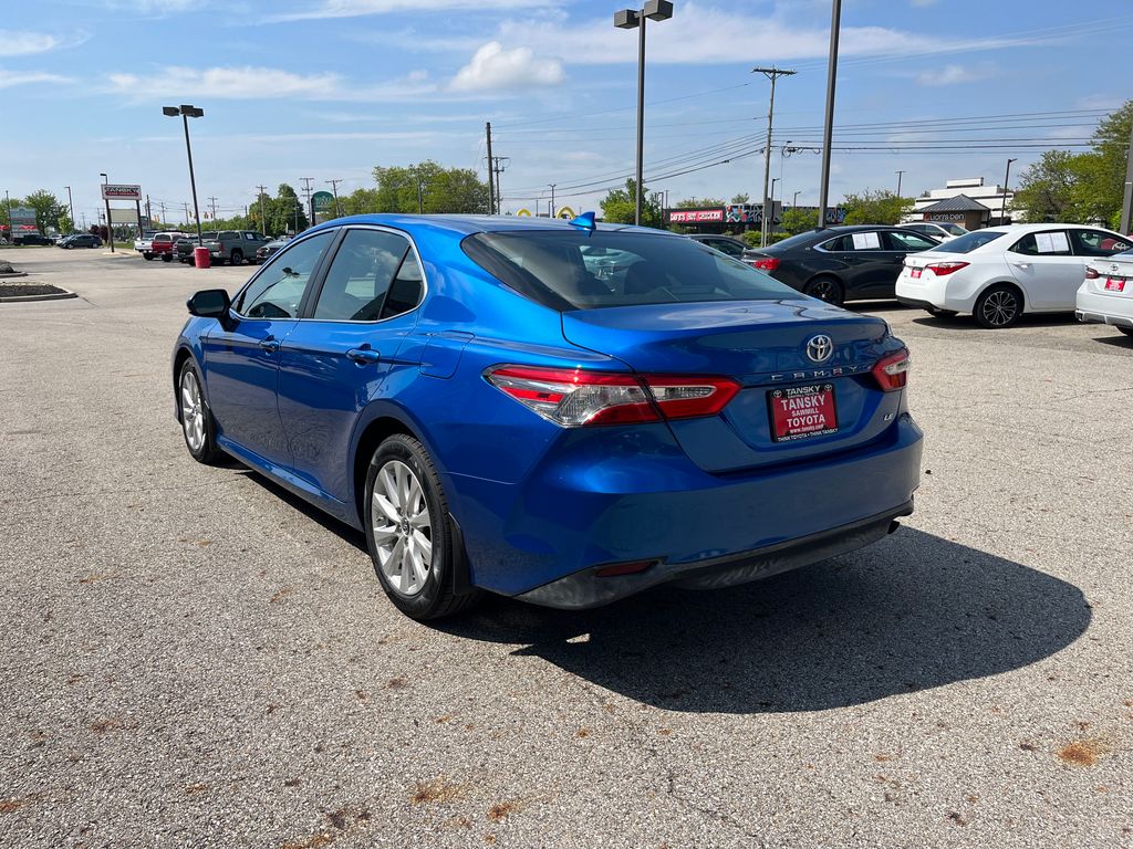 2019 Toyota Camry LE photo