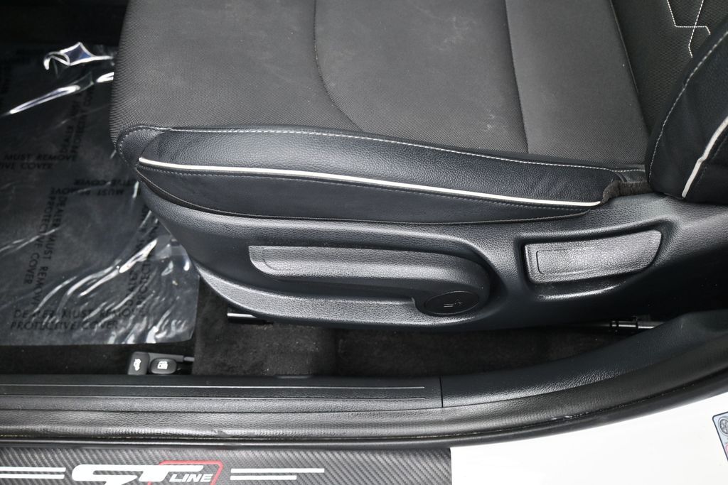 Used 2024 Snow White Pearl Kia GT-Line image 16
