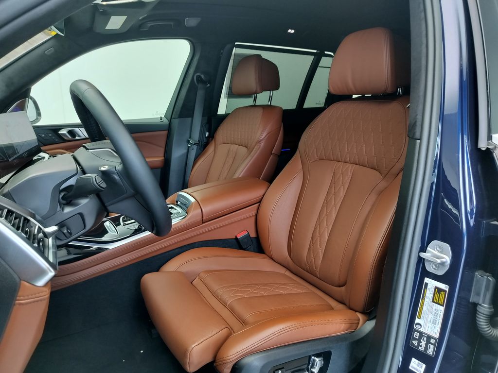 Thumbnail: 2026 BMW X7 - 9