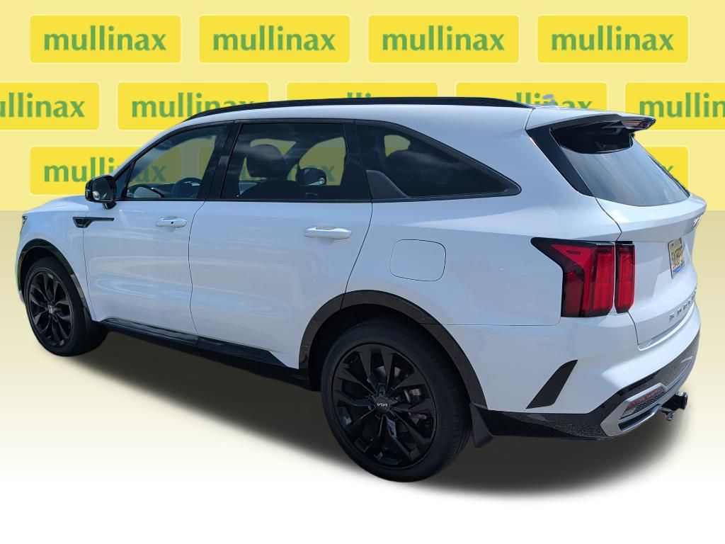 Used 2022 White Kia SX image 3