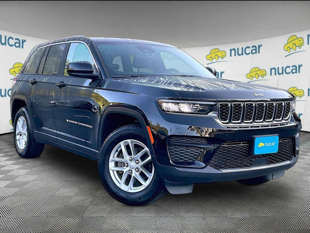 Diamond Black Crystal Pearlcoat 2024 Jeep Grand Cherokee SUV / Crossover Four-Wheel Drive 8-Speed Automatic
