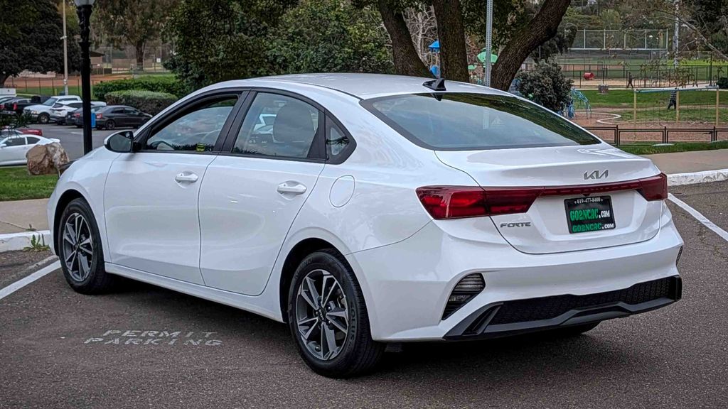 Used 2024 Kia Forte LXS 4D Sedan