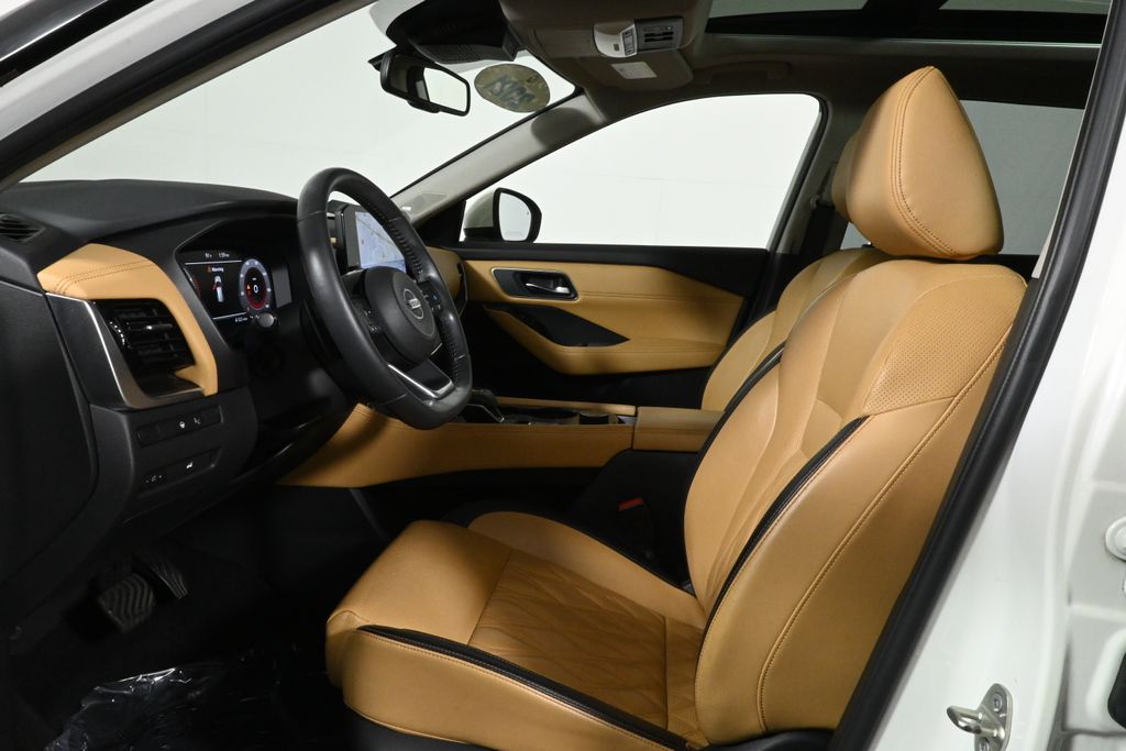 Thumbnail: 2021 Nissan Rogue - 3