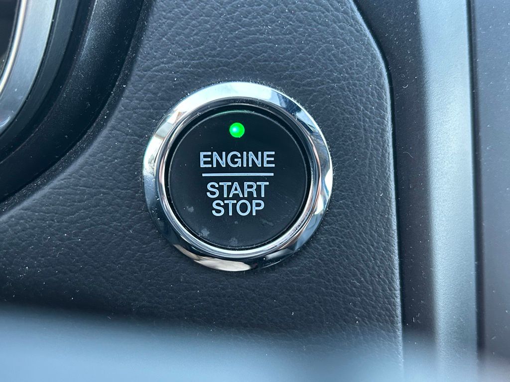 Thumbnail: 2020 Ford Fusion - 29