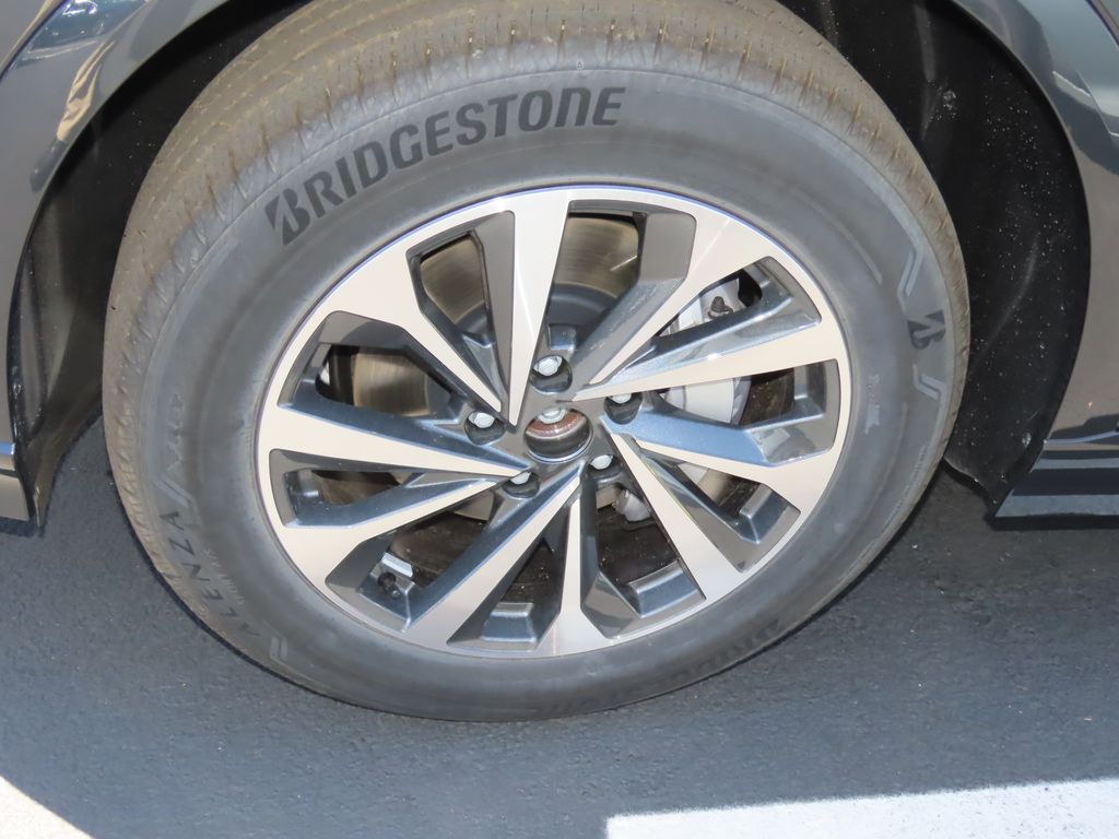 Thumbnail: 2025 Audi Q6 e-tron - 3