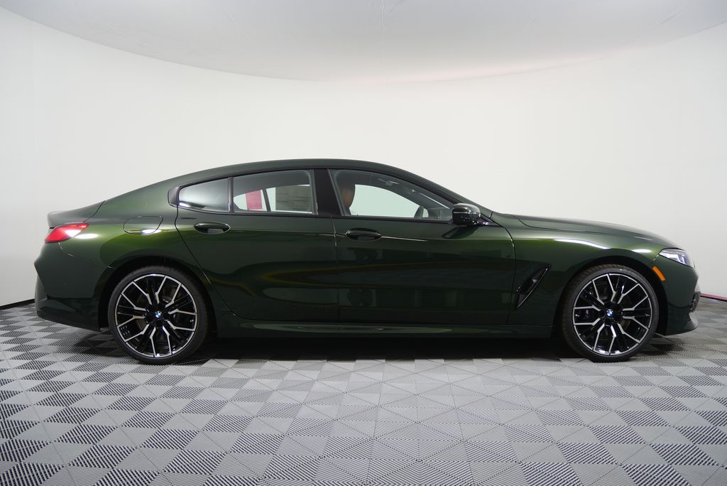 Thumbnail: 2026 BMW 8 Series - 2