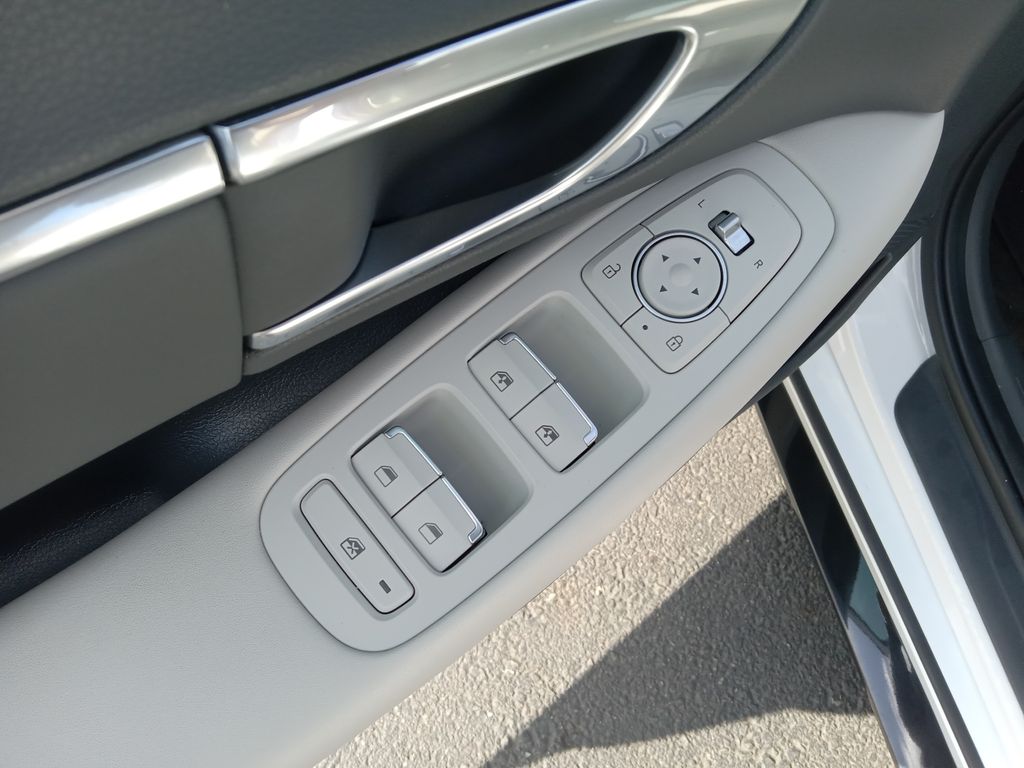 2023 Serenity White Hyundai Sonata SEL FWD Sedan