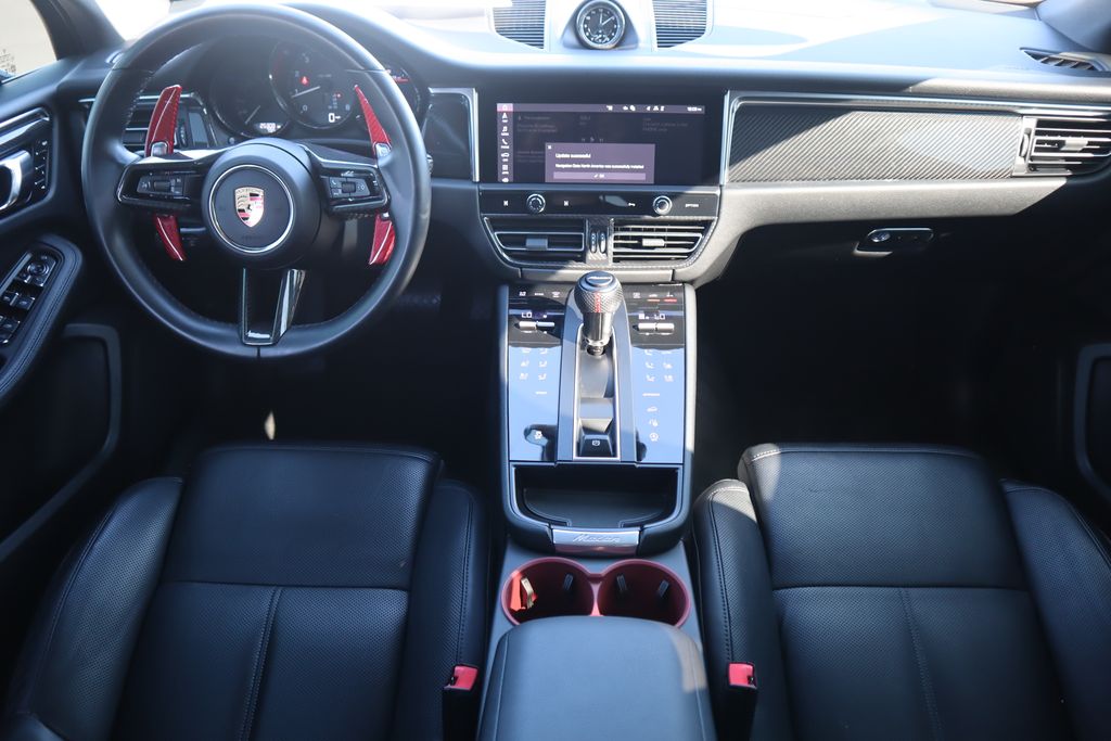 Thumbnail: 2024 Porsche Macan - 12