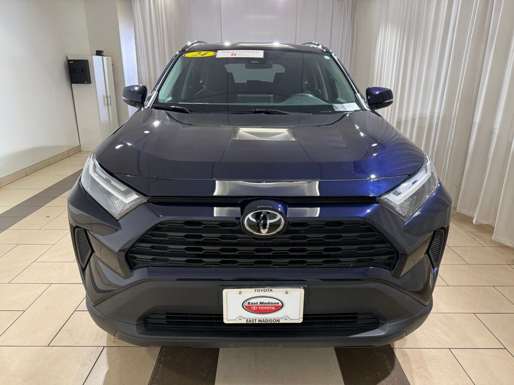 2024 Toyota RAV4 XLE 8