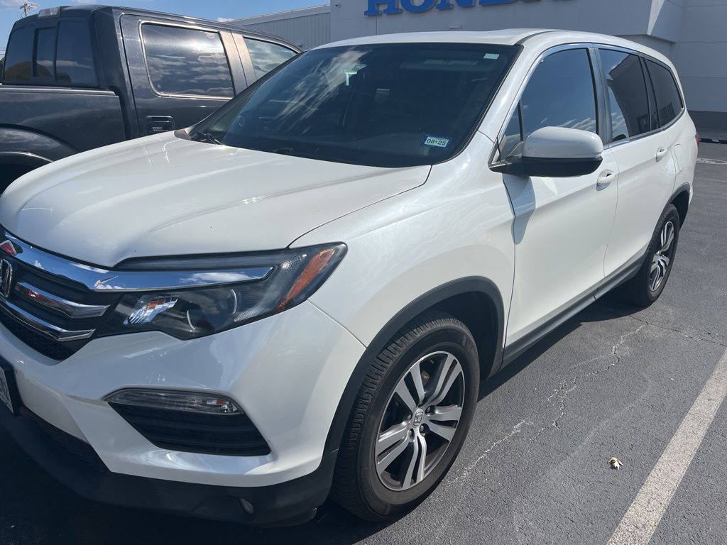 Thumbnail: 2017 Honda Pilot - 6