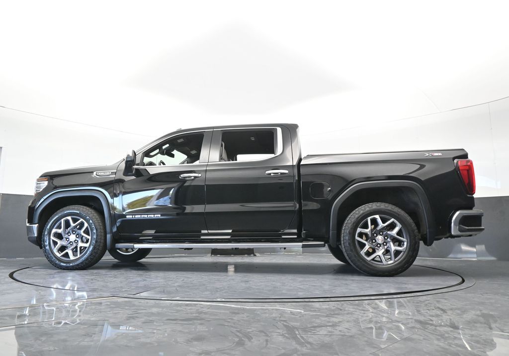 Used 2022 Onyx Black GMC SLT image 61