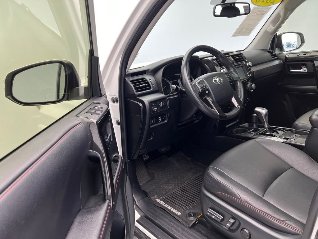 2018 Toyota 4Runner SR5 23