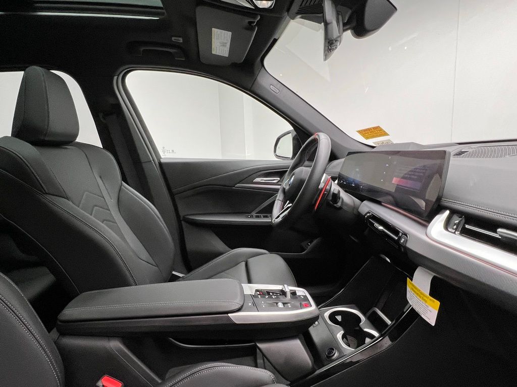 Thumbnail: 2025 BMW X1 - 8