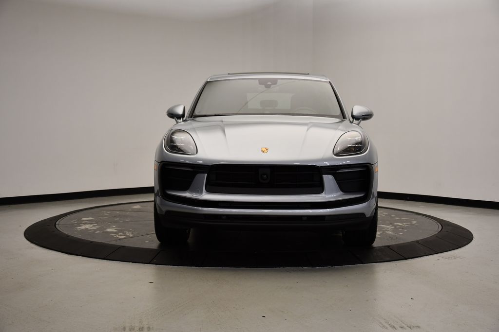 Thumbnail: 2025 Porsche Macan - 8