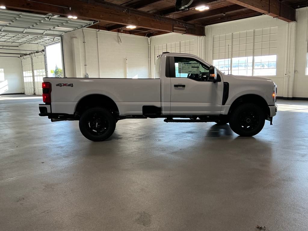 2025 Ford F-350SD  photo