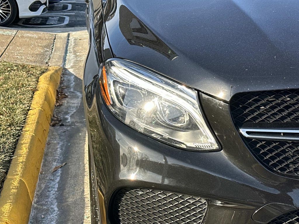 Thumbnail: 2018 Mercedes-Benz GLE - 4