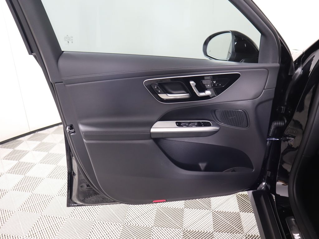 Thumbnail: 2026 Mercedes-Benz GLC - 26