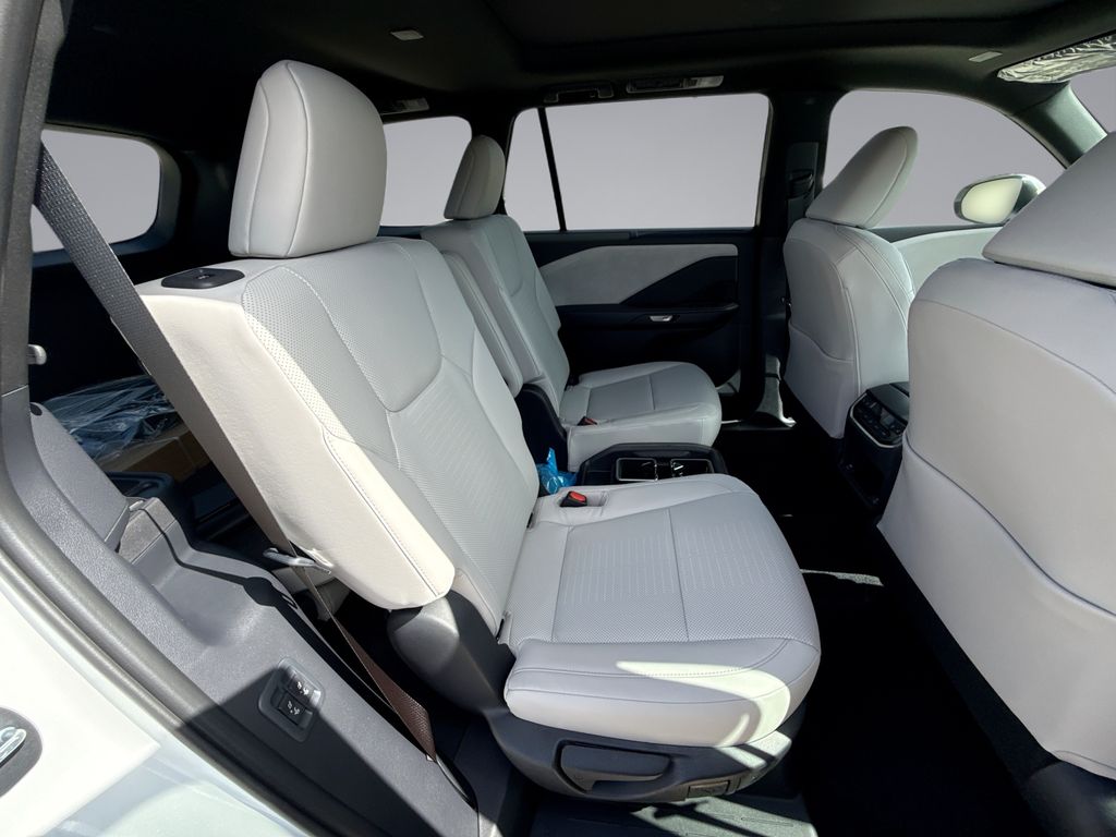 Thumbnail: 2026 Lexus TX - 17