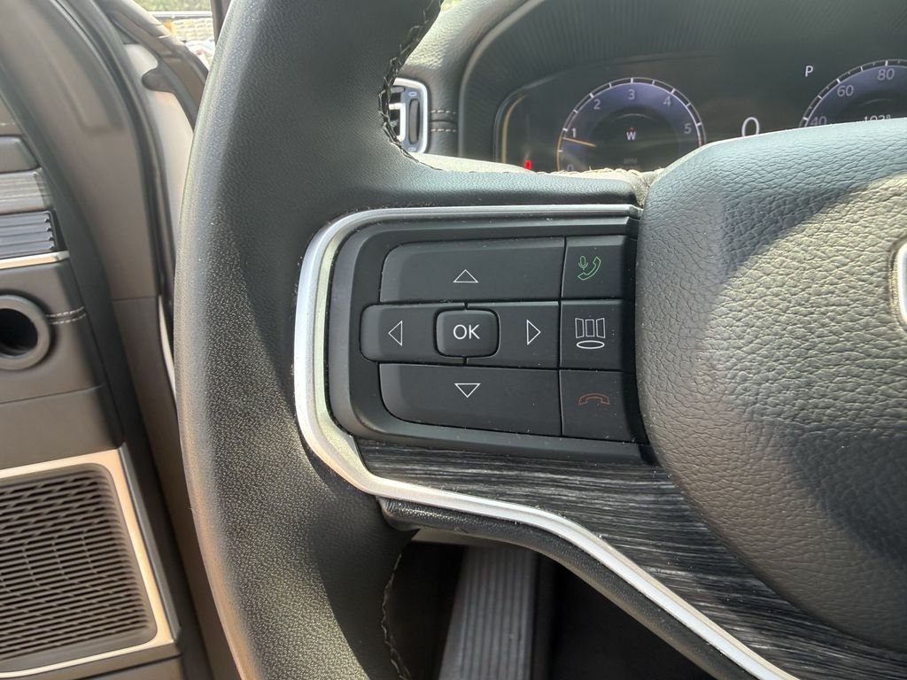 2024 Jeep Wagoneer Series II White at River Oaks CDJR