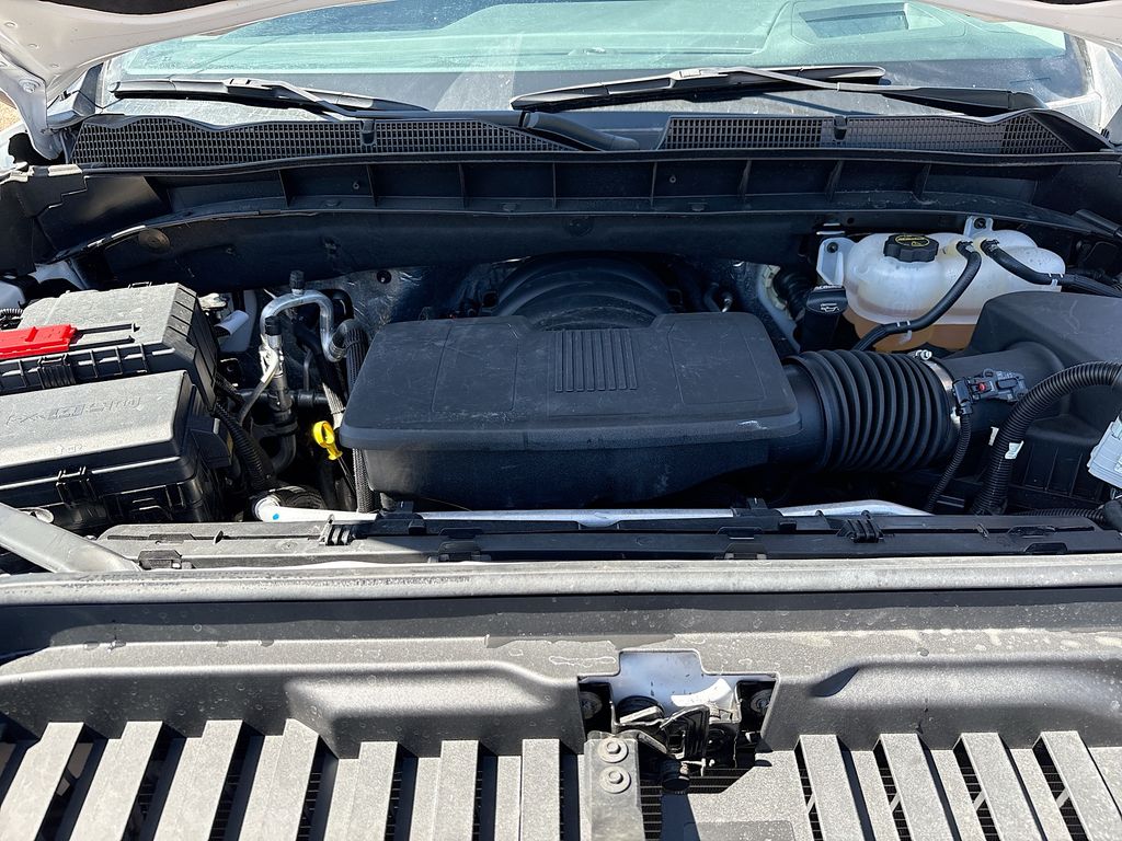 Used 2025 White GMC Denali image 32