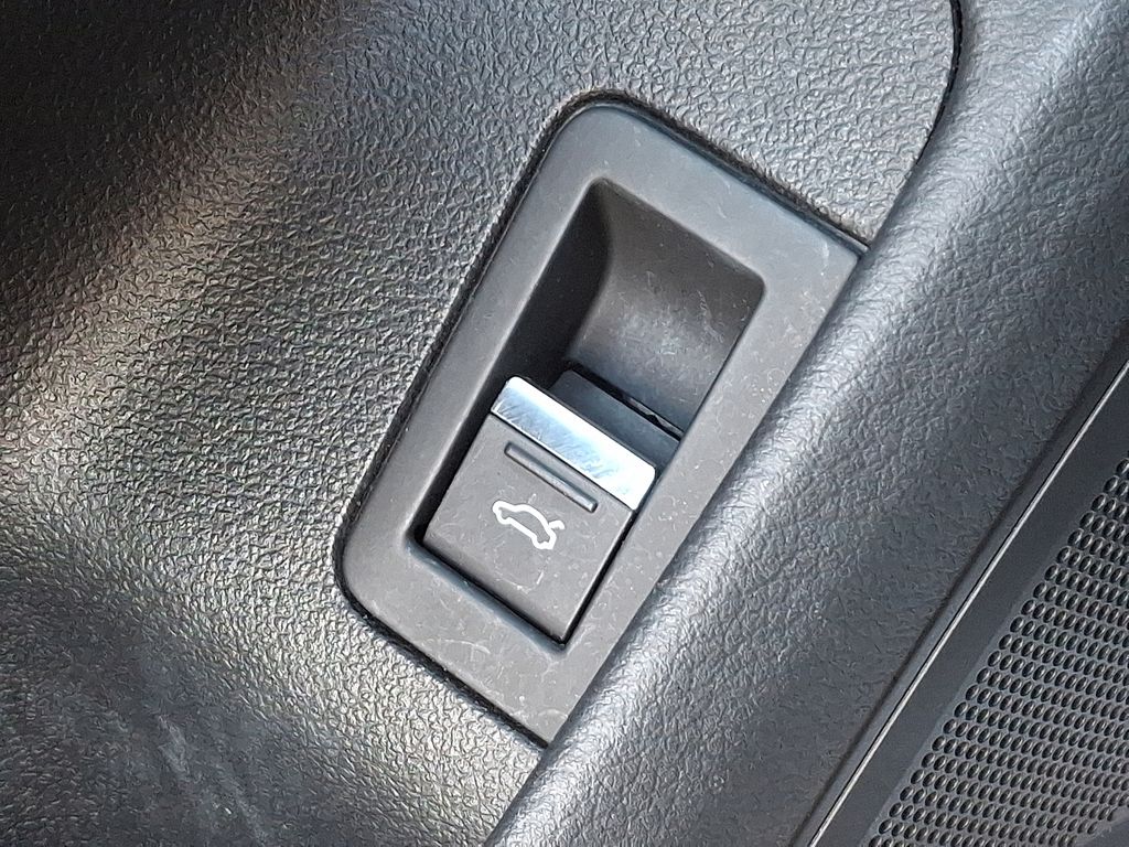 Thumbnail: 2020 Audi S7 - 28