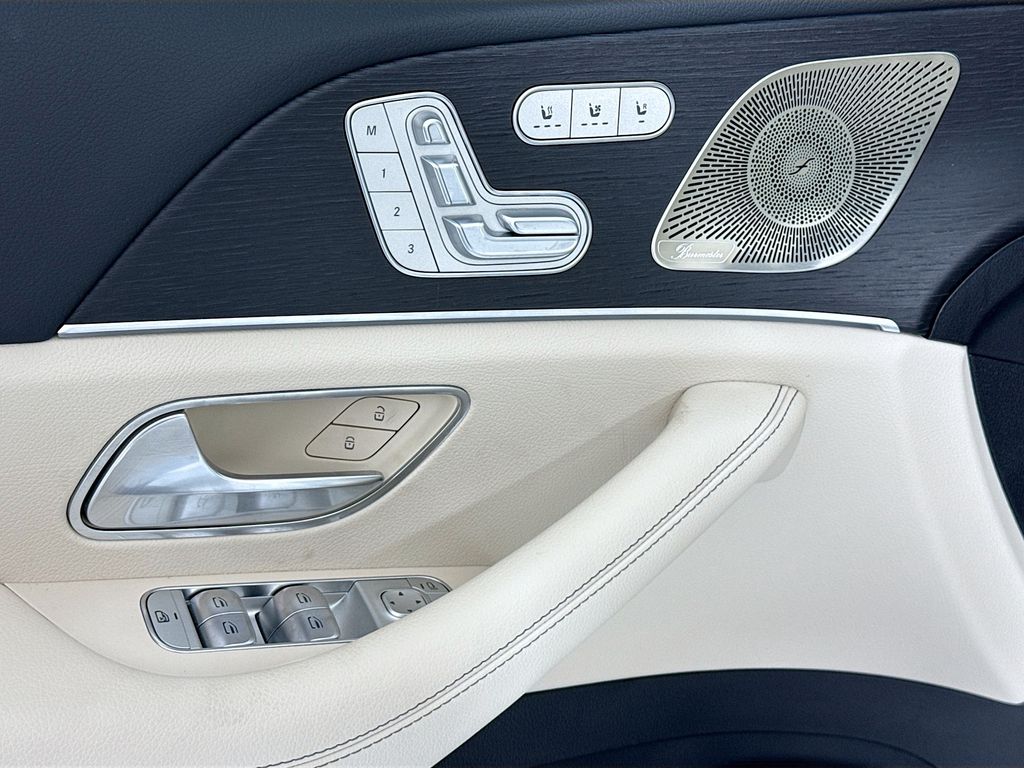 Thumbnail: 2026 Mercedes-Benz GLE - 24