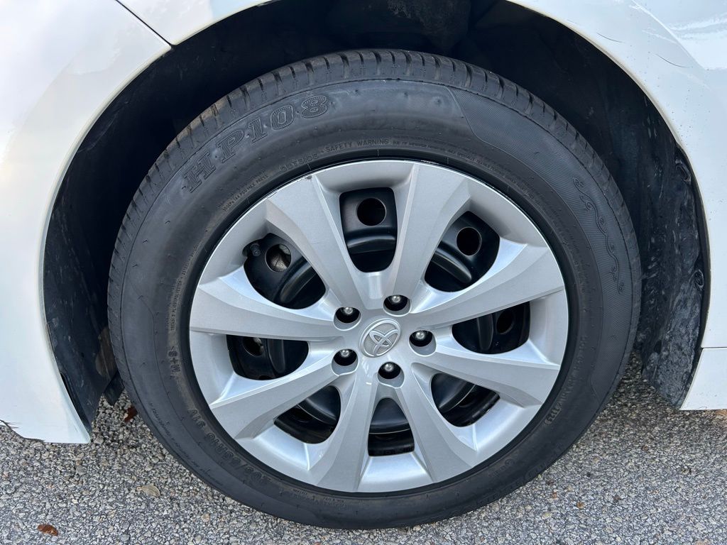 Thumbnail: 2024 Toyota Corolla - 9