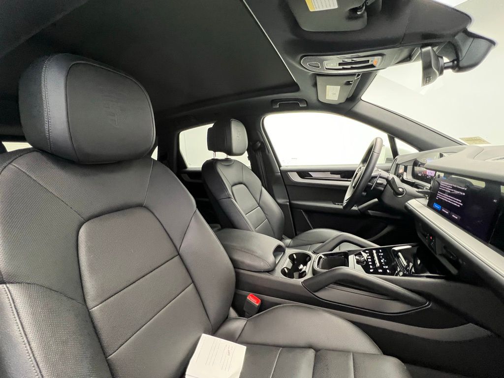 Thumbnail: 2025 Porsche Cayenne - 18