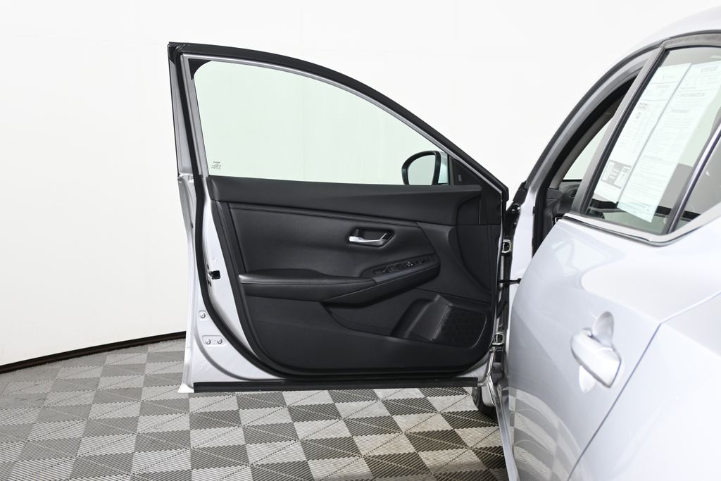 Thumbnail: 2020 Nissan Sentra - 26