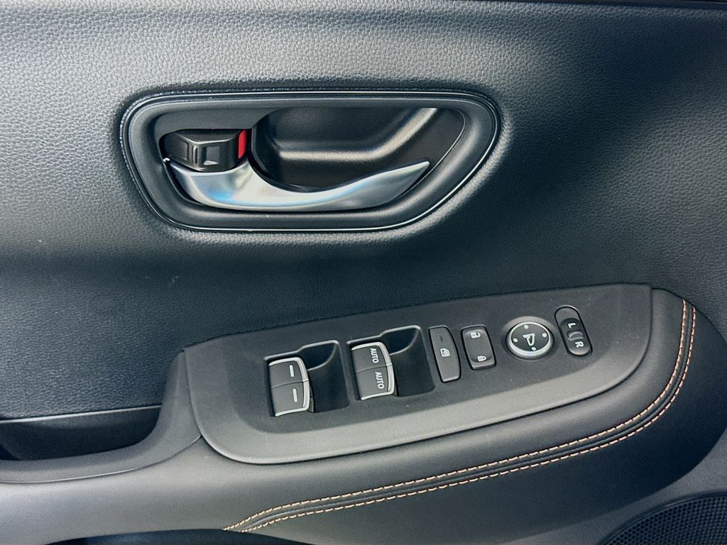 Thumbnail: 2026 Honda HR-V - 18