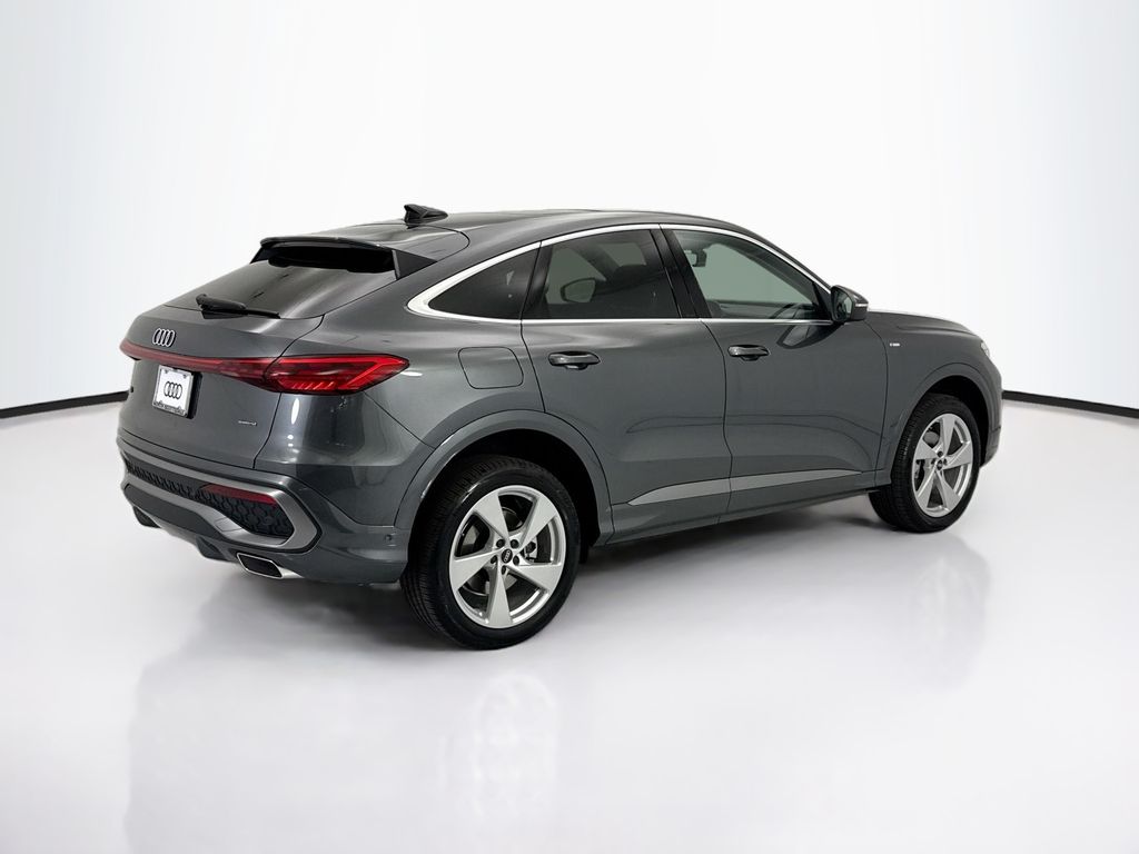 Thumbnail: 2026 Audi Q5 - 5