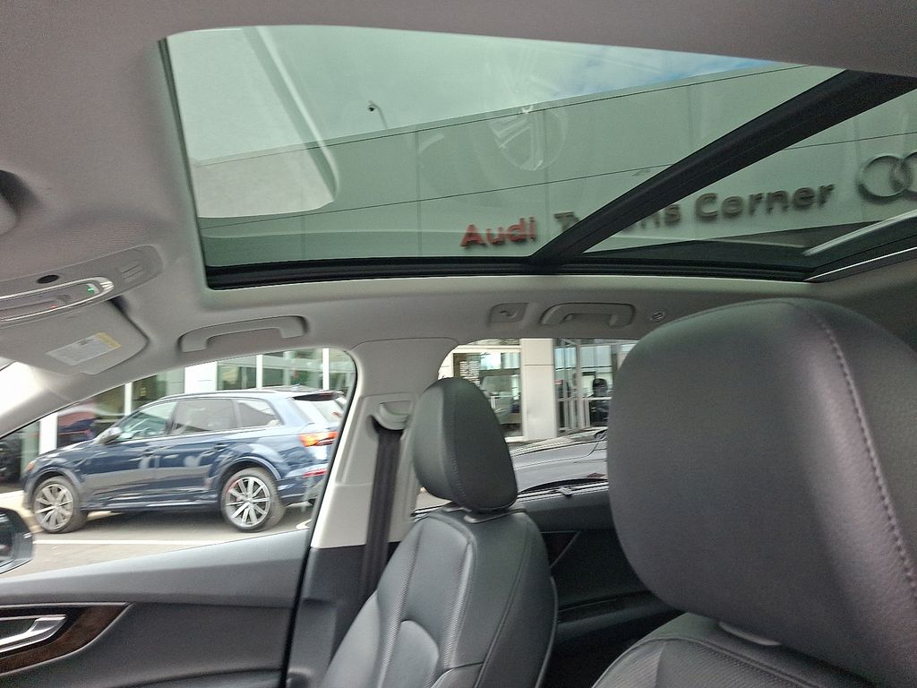 Thumbnail: 2019 Audi Q7 - 14