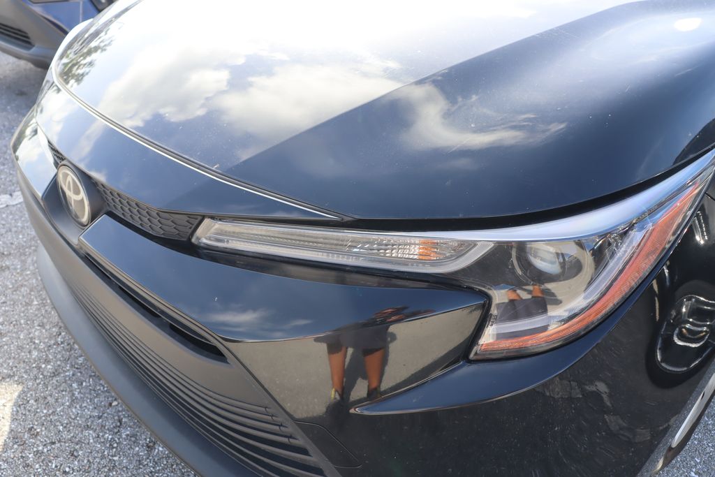Thumbnail: 2023 Toyota Corolla - 3