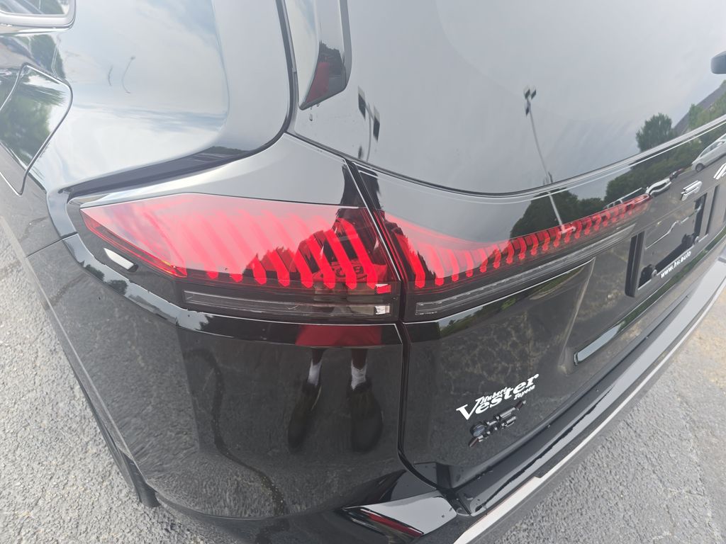 2026 Toyota RAV4 XSE - Photo 33