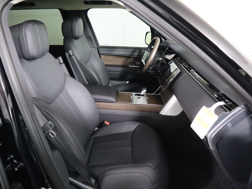 Thumbnail: 2025 Land Rover Range Rover - 21